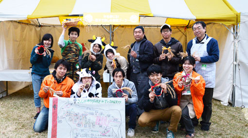 141108_FK学生ブース集合写真.jpg